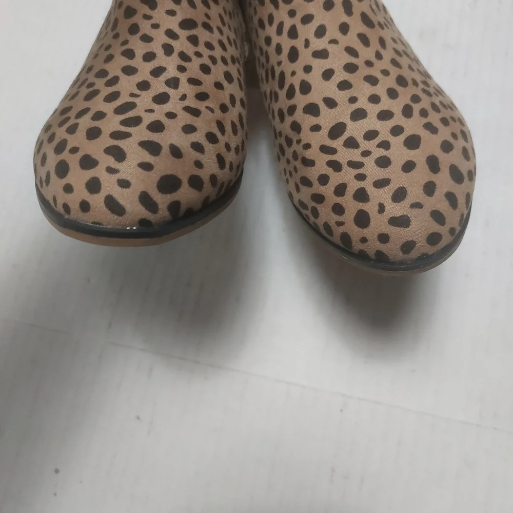 Cat & Jack Leopard Print Ankle Boots Size 4 NWNT